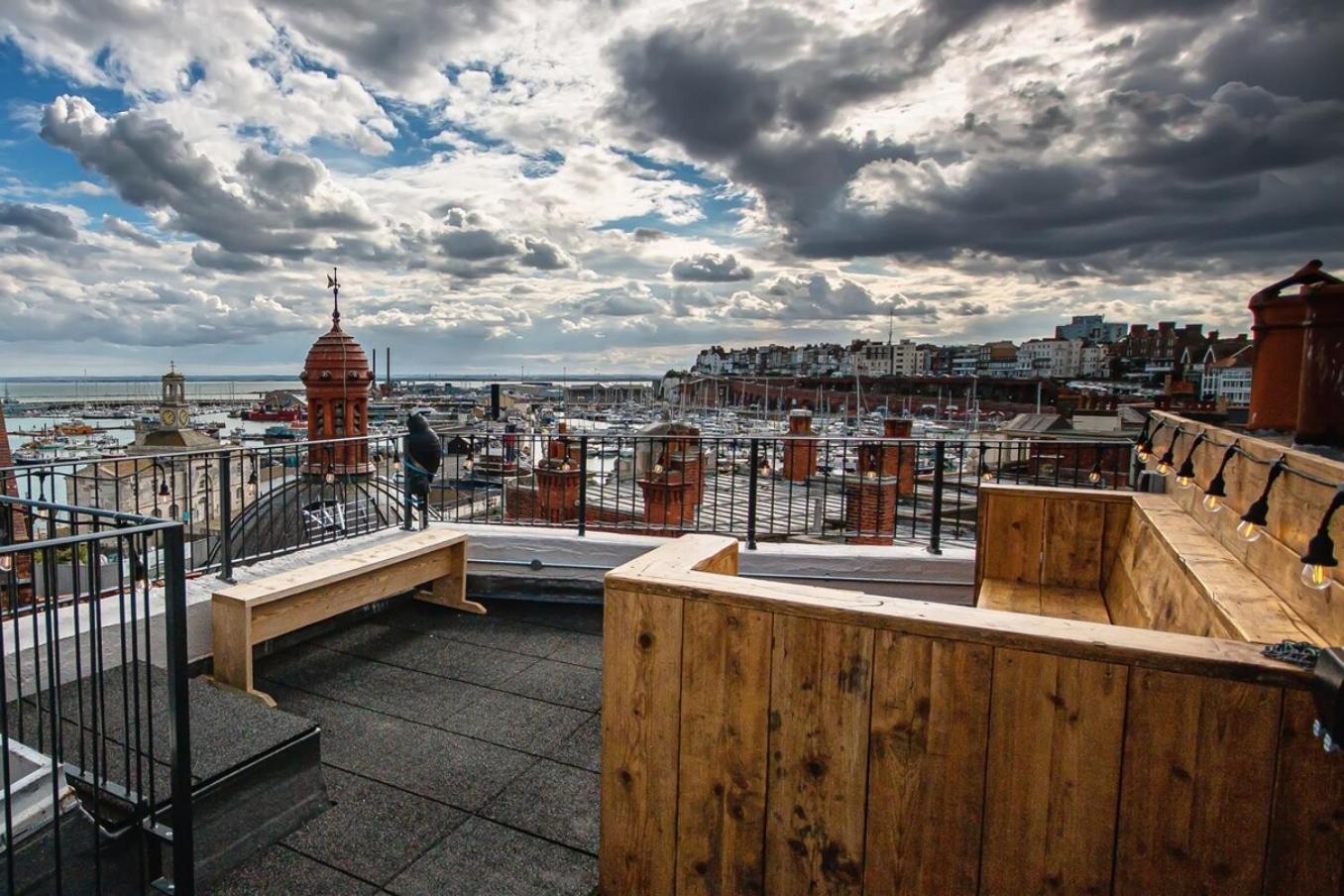 ラムズゲート Harbourside Roof Terrace & Sea Views By Adlivヴィラ エクステリア 写真