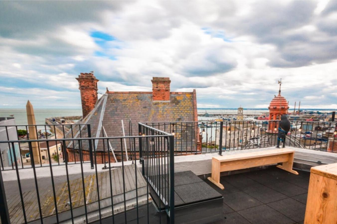 ラムズゲート Harbourside Roof Terrace & Sea Views By Adlivヴィラ エクステリア 写真